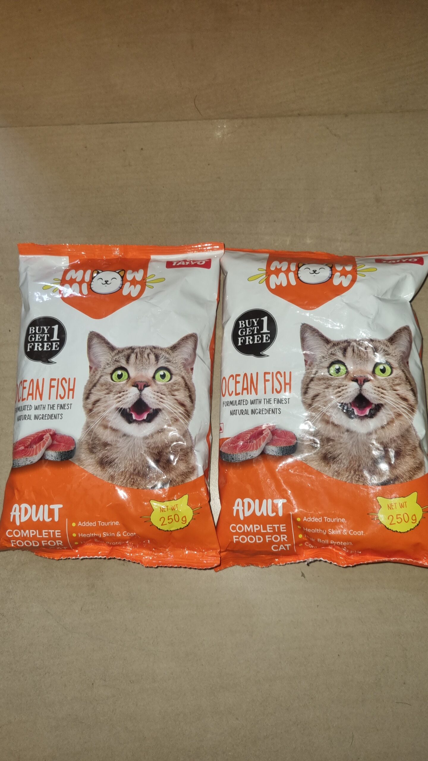 Miow Miow Adult Cat Ocean Fish Dry Food 2 x 250 gm in Freshness Pouch